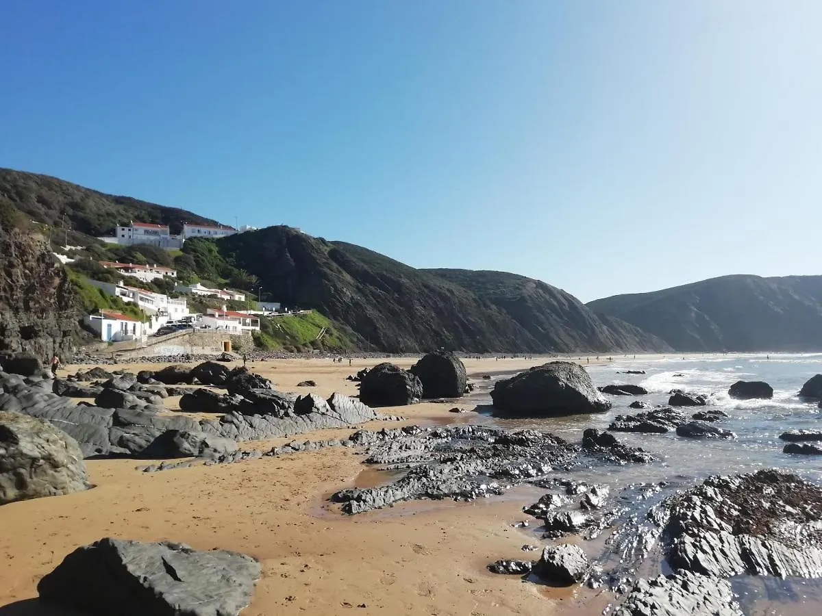 Villa Andorinha With Private Pool In A Quiet Area Aljezur