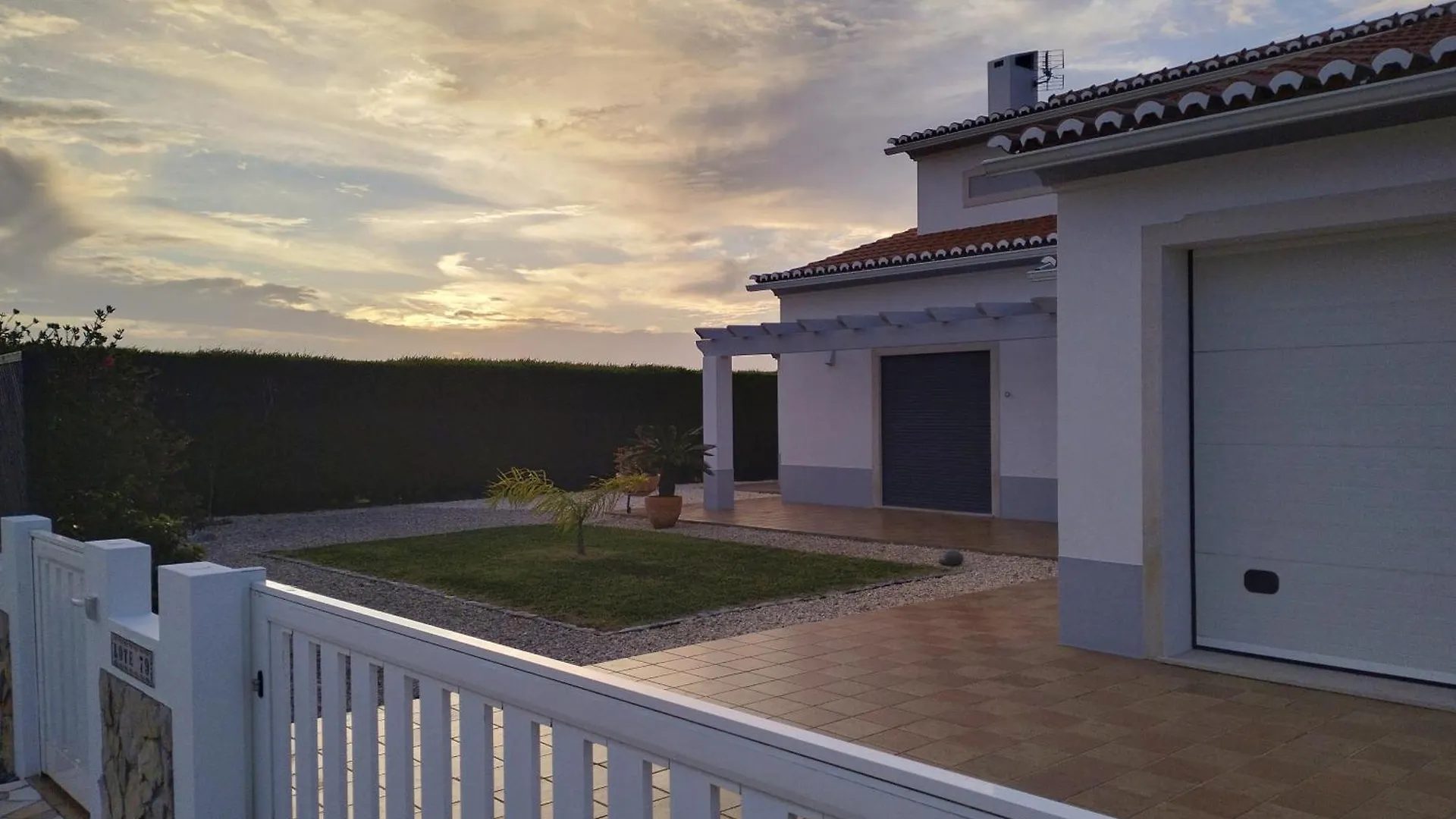 Villa Andorinha With Private Pool In A Quiet Area 阿尔热祖尔