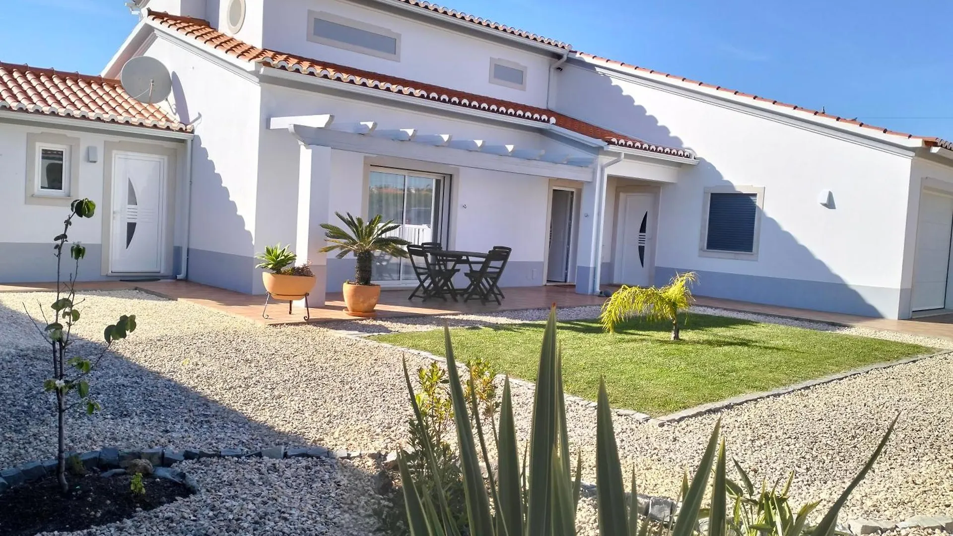 Villa Andorinha With Private Pool In A Quiet Area 阿尔热祖尔 葡萄牙
