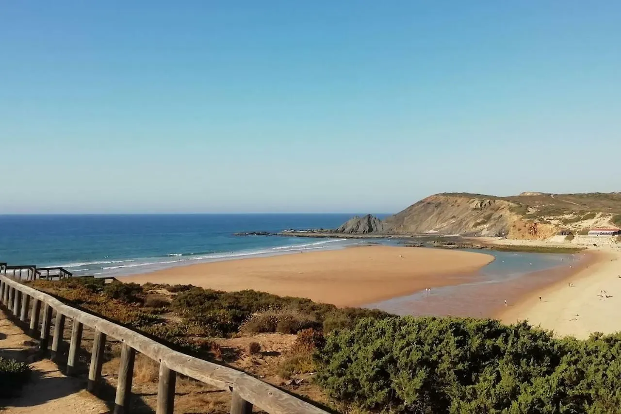 Villa Andorinha With Private Pool In A Quiet Area Aljezur